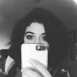 Meet your Posher, Adriana